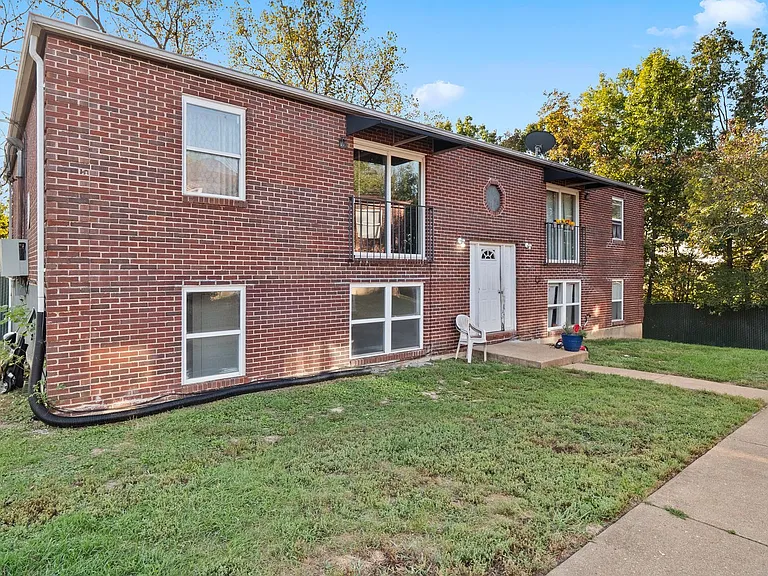 334 Mount Everest Dr — Photo 10