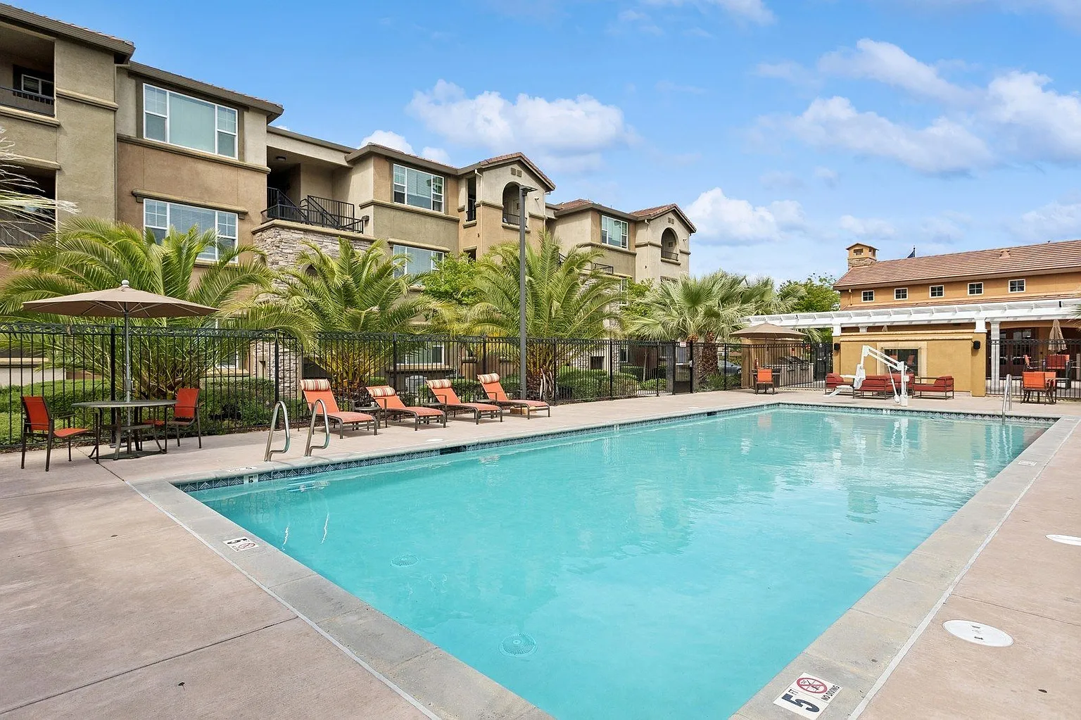 7640 W Stockton Blvd #369 photo 1