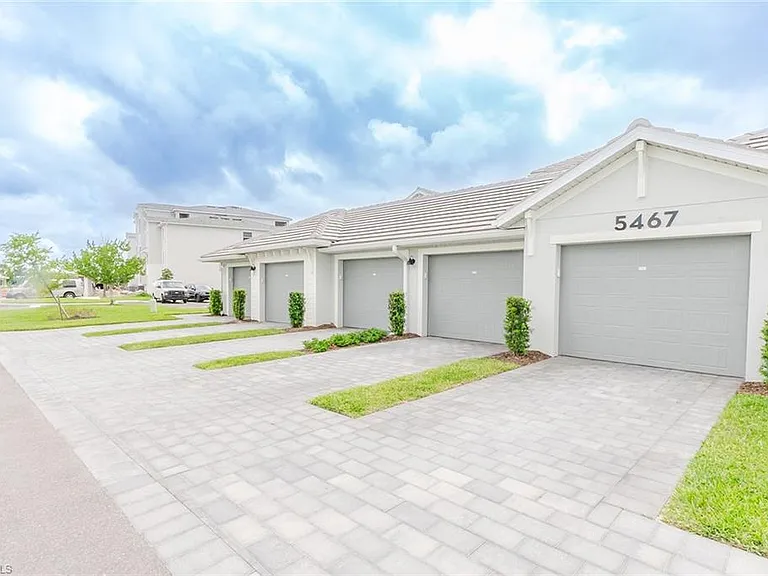 5467 Double Eagle Circle Ave #3211 — Photo 37