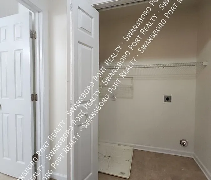 205 Ashcroft Dr — Photo 33