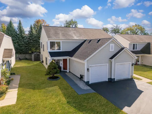 10 Ronan Ct, Lake In The Hills, IL 60156