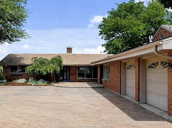 8280 Riverside Dr E, Windsor, ON N8S 1E6