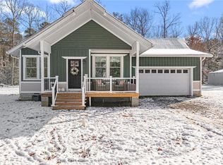 53 Braxton Corr Rd, Saluda, VA 23149