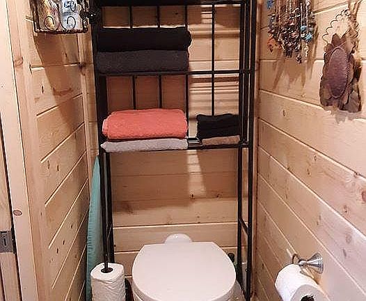 lots of towel storage