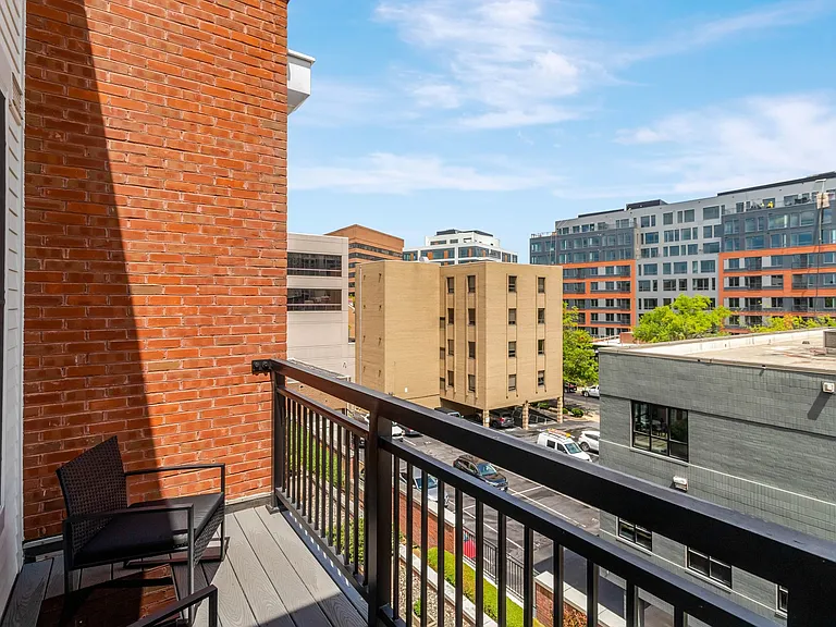 1023 N Royal St #312 — Photo 19