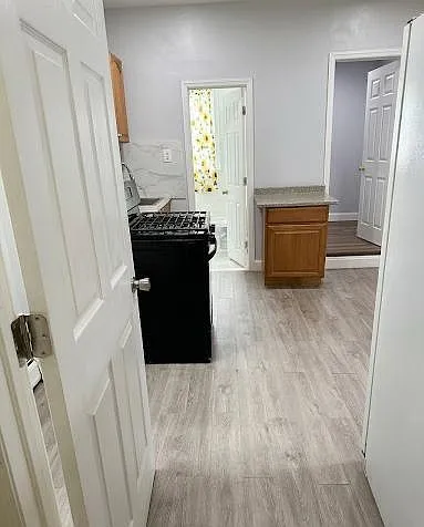 25 E 18th St — Photo 8