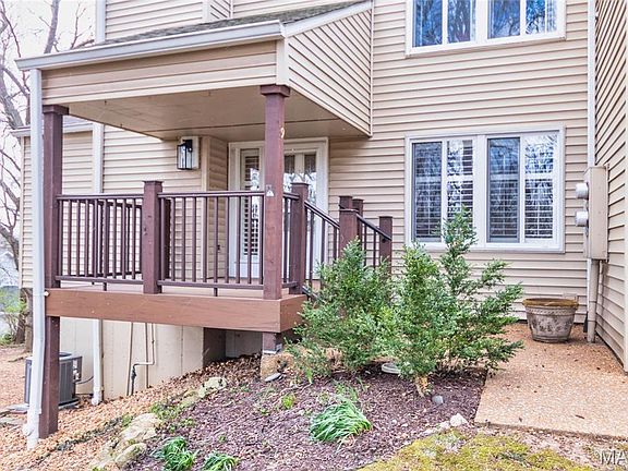 3rd image of 39 Ridgeview Circle Ct