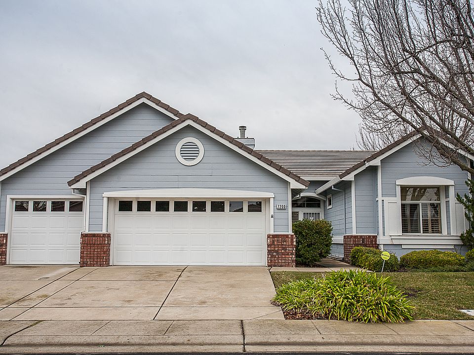 2nd image of 7200 Acorn Glen Loop