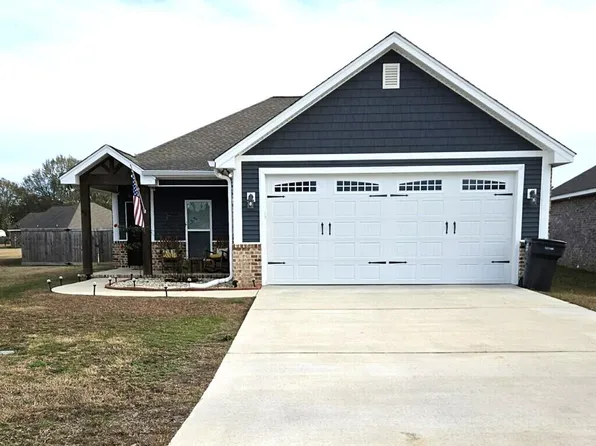 41 S Barnes Field Dr, Hattiesburg, MS 39402