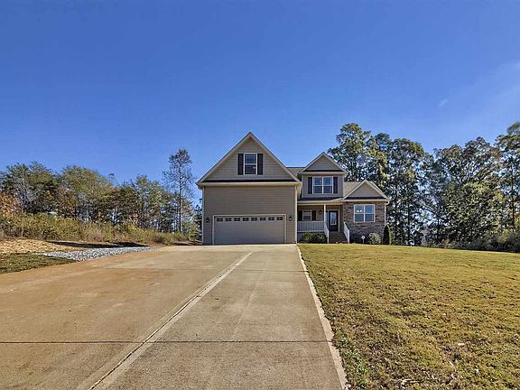 3rd image of 534 Amberly Ct
