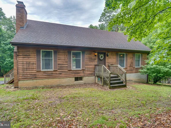 362 Ashland Woods Dr, Harpers Ferry, WV 25425