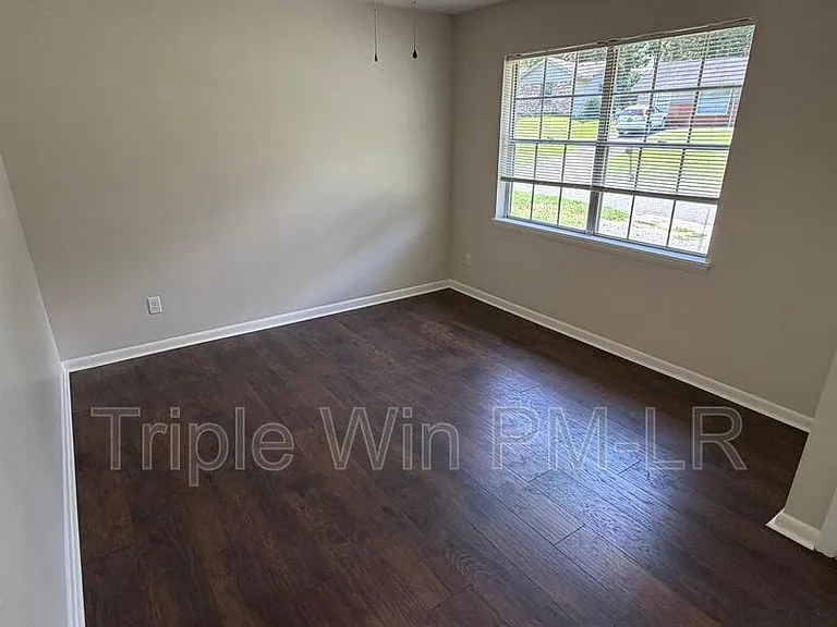8 Glendale Dr — Photo 16