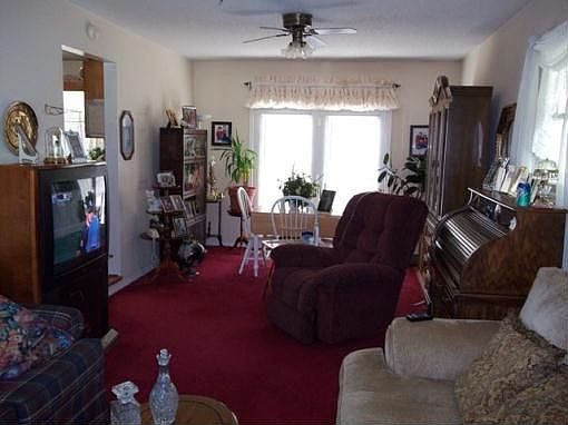 5th image of 19440 Dennison Dr