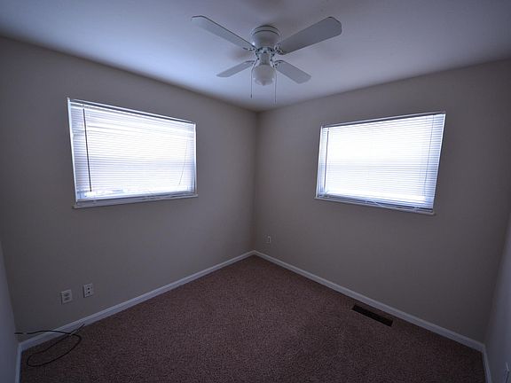5th image of 627 Charwood Dr