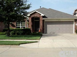 9105 Trail Blazer Dr, Fort Worth, TX 76131