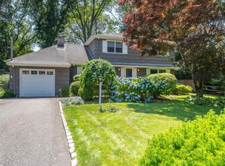19 Severin Pl, Huntington, NY 11743