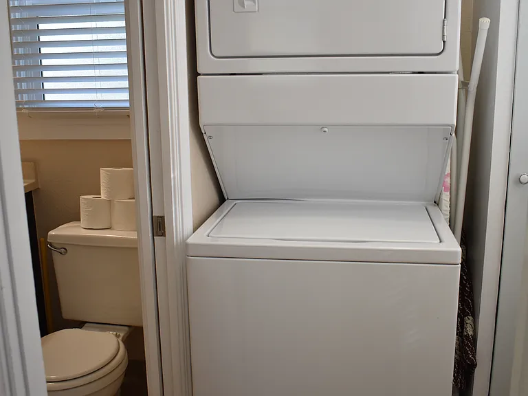 washer and dryer included