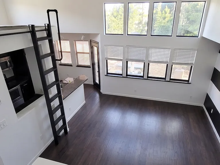 948 La Palma Pl — Photo 11