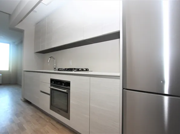 1511 Bedford Avenue image 1 of 12