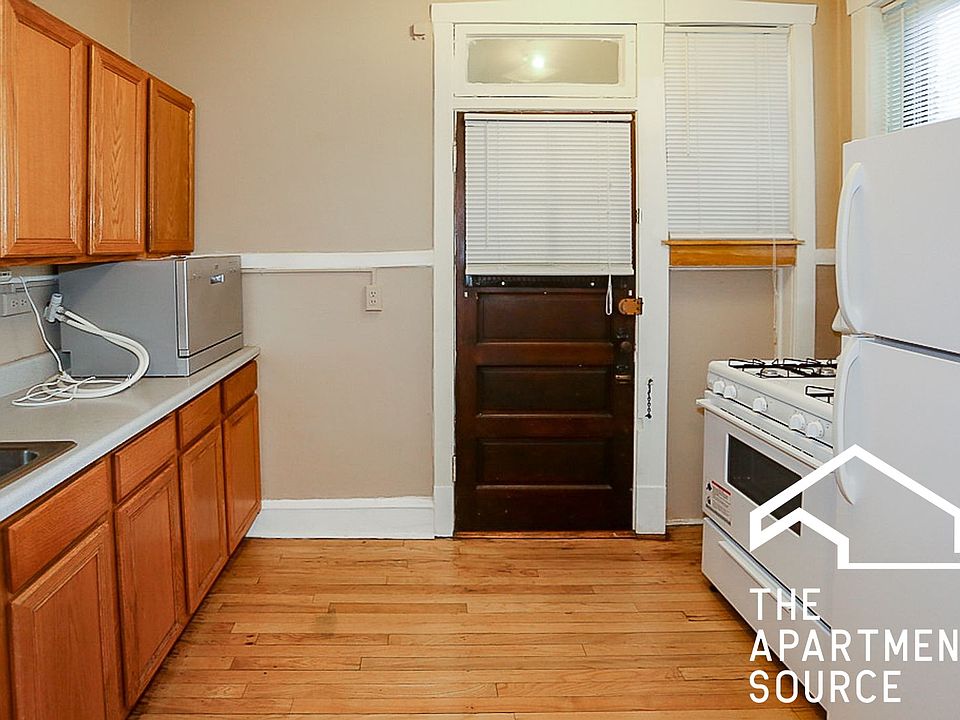1st image of 632.5 W Arlington Pl #22