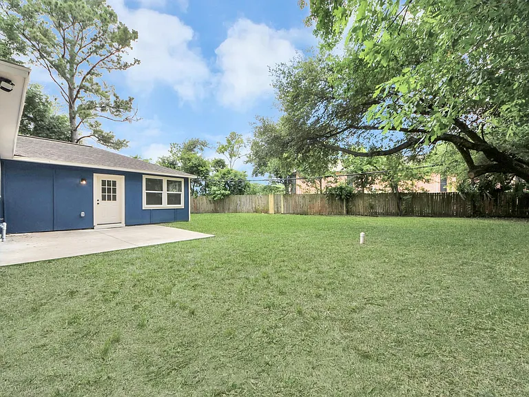 710 Canary Cir — Photo 25