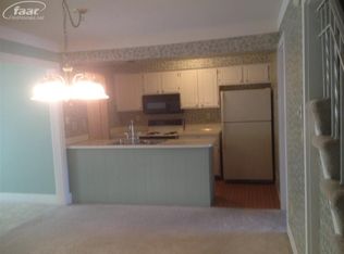 13047 Lockmoor Dr, Grand Blanc, MI 48439