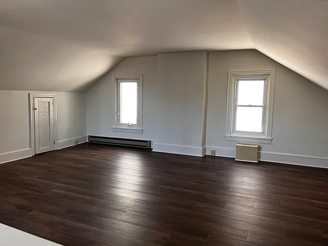 2 bed, 1000 sqft, $1,500 — Photo 2