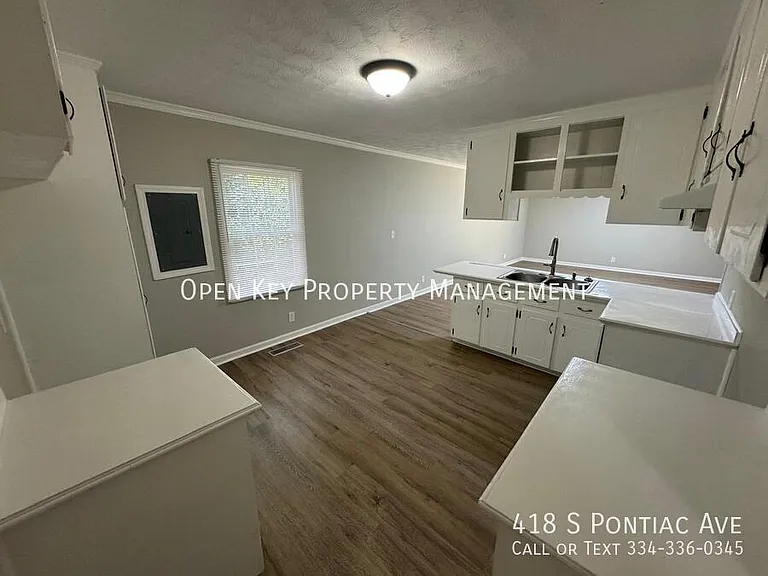 418 S Pontiac Ave — Photo 6