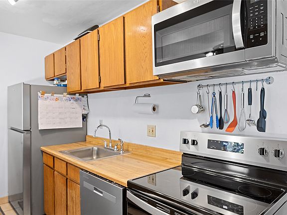 2nd image of 2 Sequoia Court UNIT 2