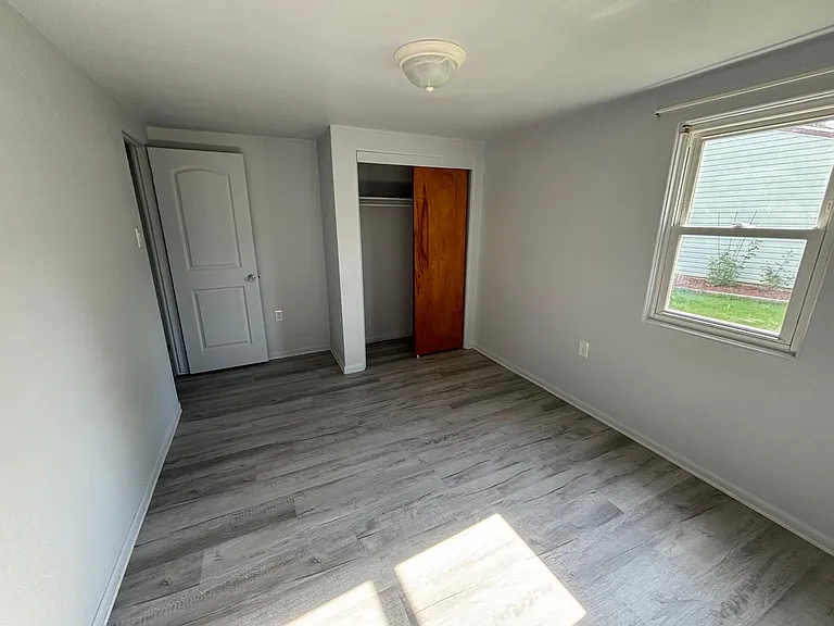 1114 Prince Dr — Photo 14