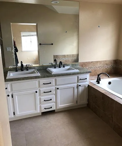 68 Heather Garden Ln — Photo 8
