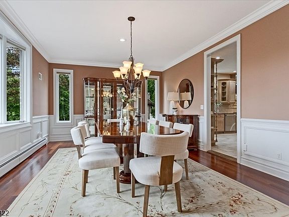 5th image of 31 Forest Hills Way