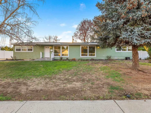 811 Wright Ave, Richland, WA 99352