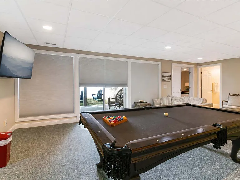 Building's Lounge