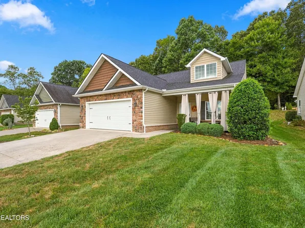 271 Piper Gln, Johnson City, TN 37615