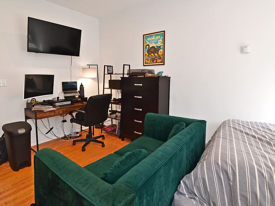2nd image of 100 Stanton St APT 3C