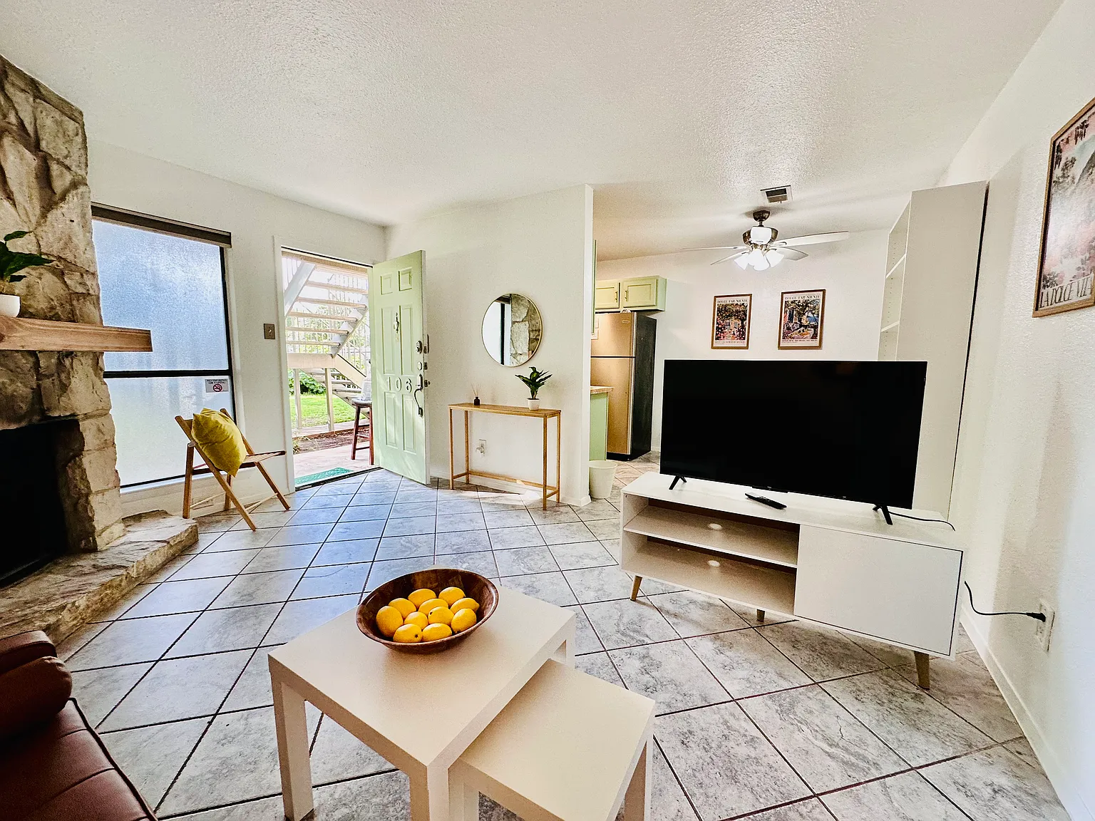 1 bed, 594 sqft, $1,600 — Photo 2