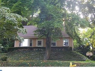 210 Ashurst Ave, Secane, PA 19018