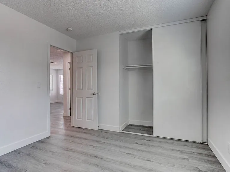921 Snug Harbor St — Photo 19