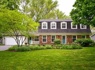 26W244 Menomini Dr, Wheaton, IL