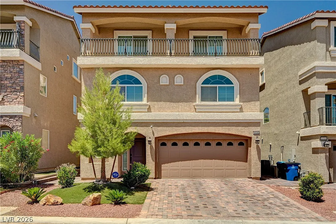 5 bed, 3.5 bath, 2751 sqft, $2,800 — Photo 1
