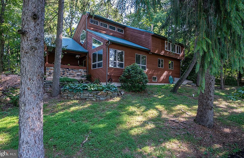 1st image of 9 High Meadow Ln