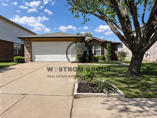 8732 Polo Dr, Fort Worth, TX 76123