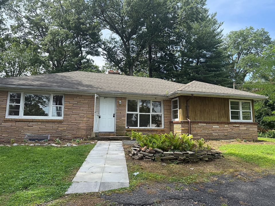 1st image of 166 Midwood Rd
