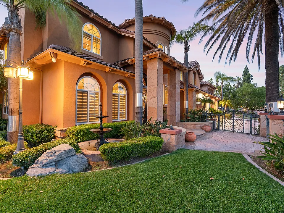 5415 Camino De Bryant