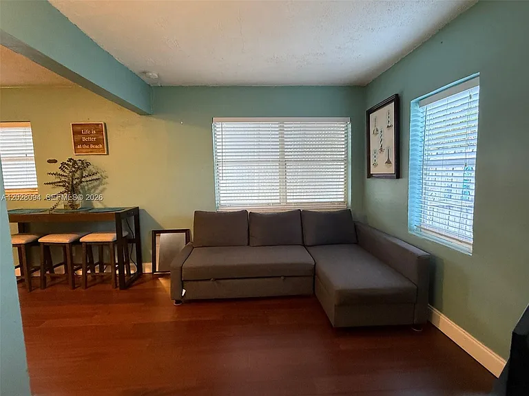 1544 NW 4th Ave — Photo 5