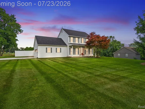 1192 N Bridge St, Linden, MI 48451