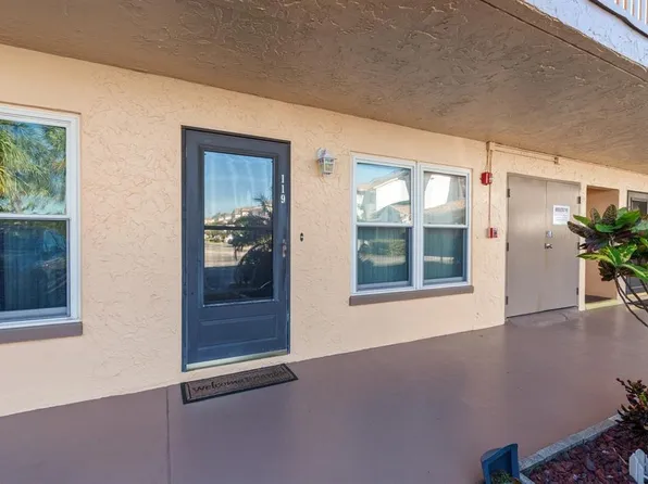 6400 46th Ave N APT 119, Kenneth City, FL 33709