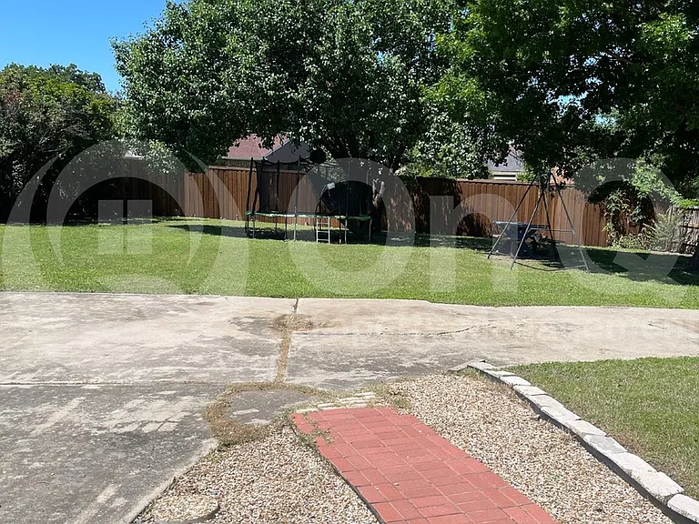 225 Pinyon Ln — Photo 24