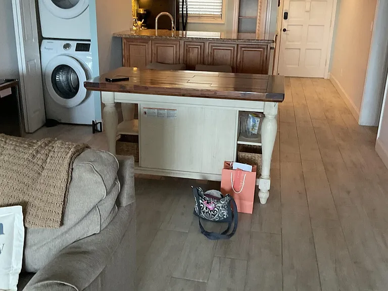 714 Northlake Ct #209 — Photo 8